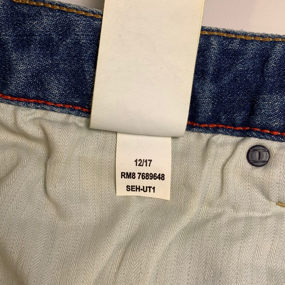 Tommy Hilfiger Women’s Distressed Jean Skirt Sz 8 - Picture 7 of 7